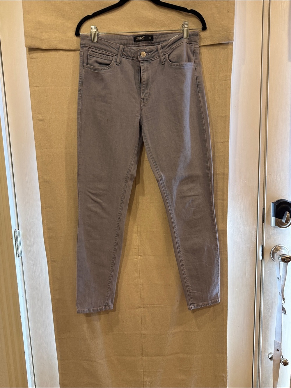 Just Black Skinny Jeans in Dusty Lavender
